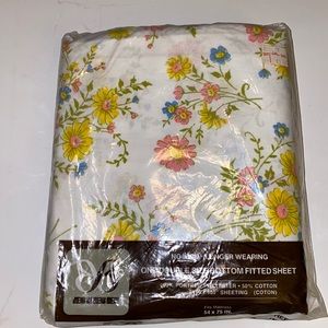 COPY - VINTAGE new double bed sheet -fitted